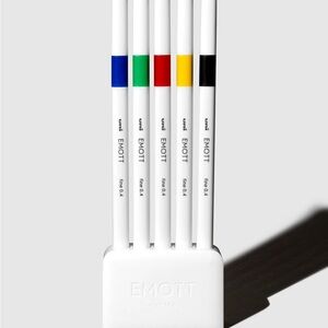 Cloth & Paper: UNI Emott Ever Fine 5 Color Set